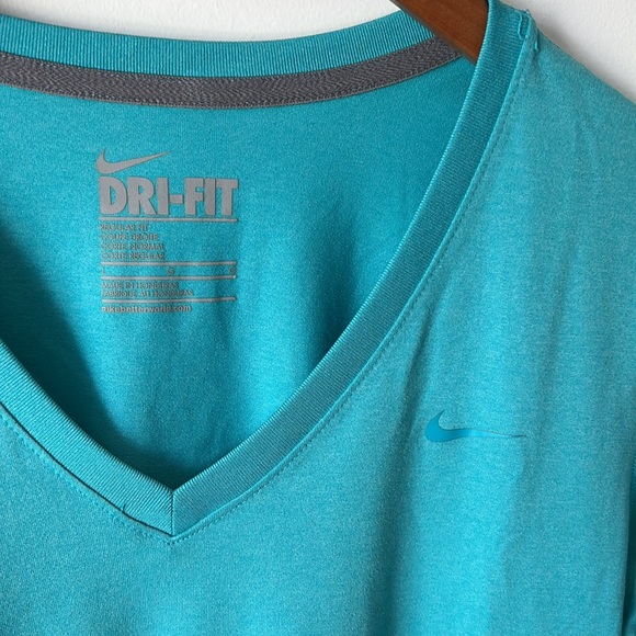 Nike Tops - NIKE Women’s dri-fit